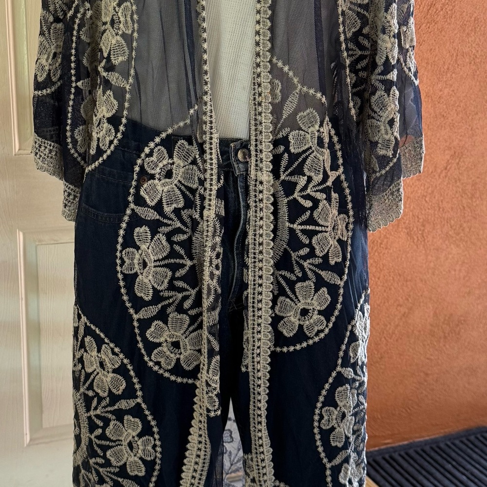 Elegant Navy Blue and Cream Embroidered Kimono